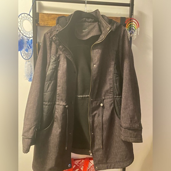 Reitmans fall jacket - Picture 1 of 3